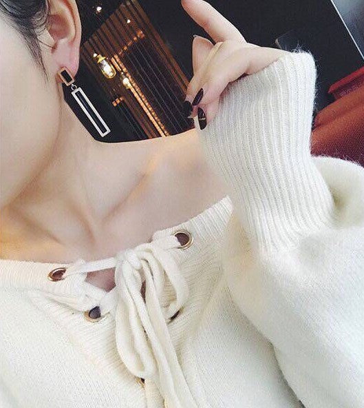 Black & Gold Vertical Earrings
